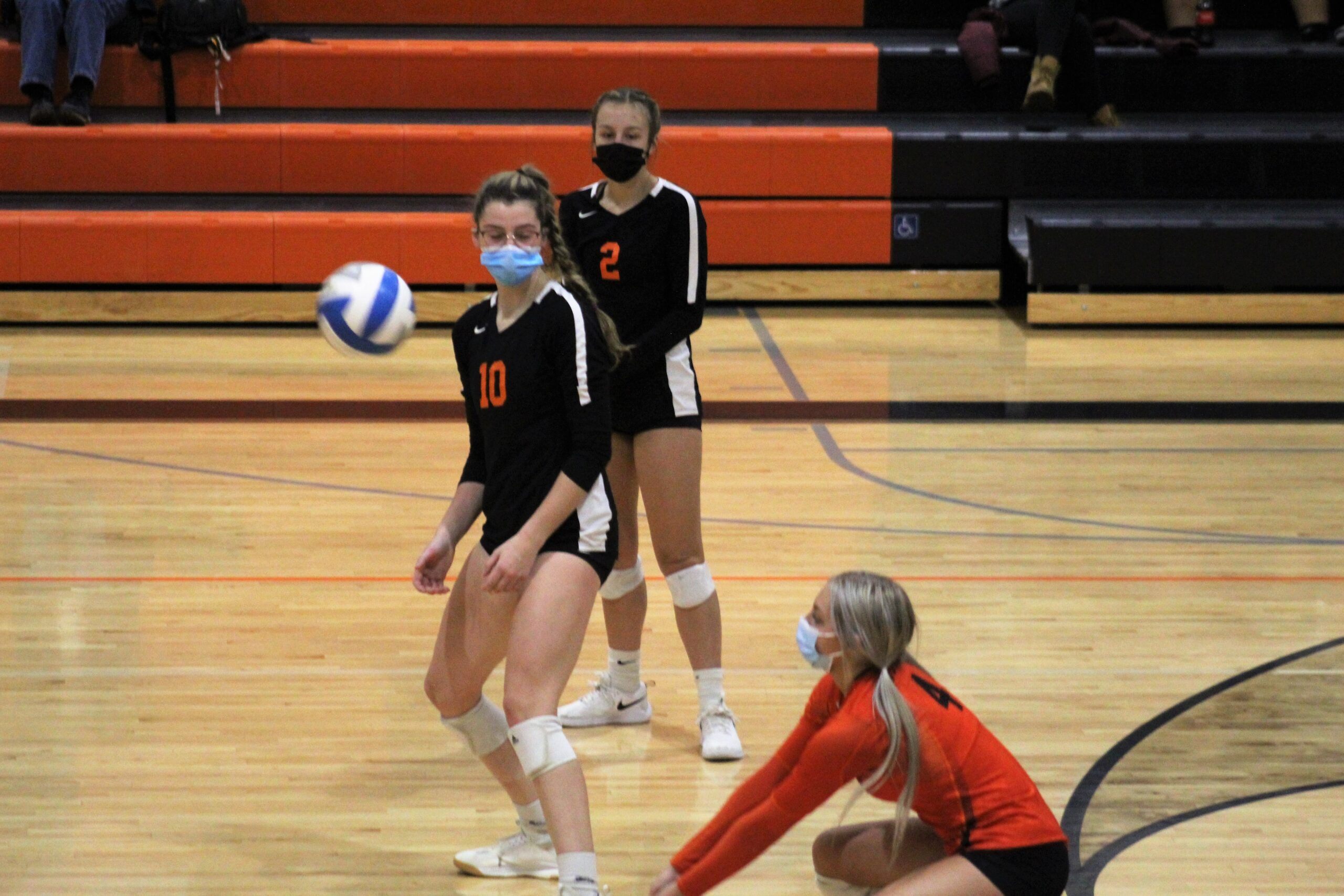 Volleyball Season Ends in Districts