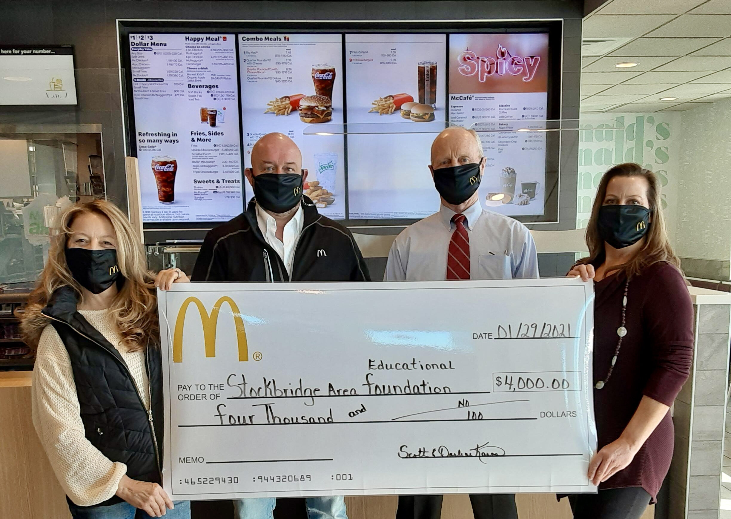 Scott and Darlene Karns donate $4,000 to SAEF