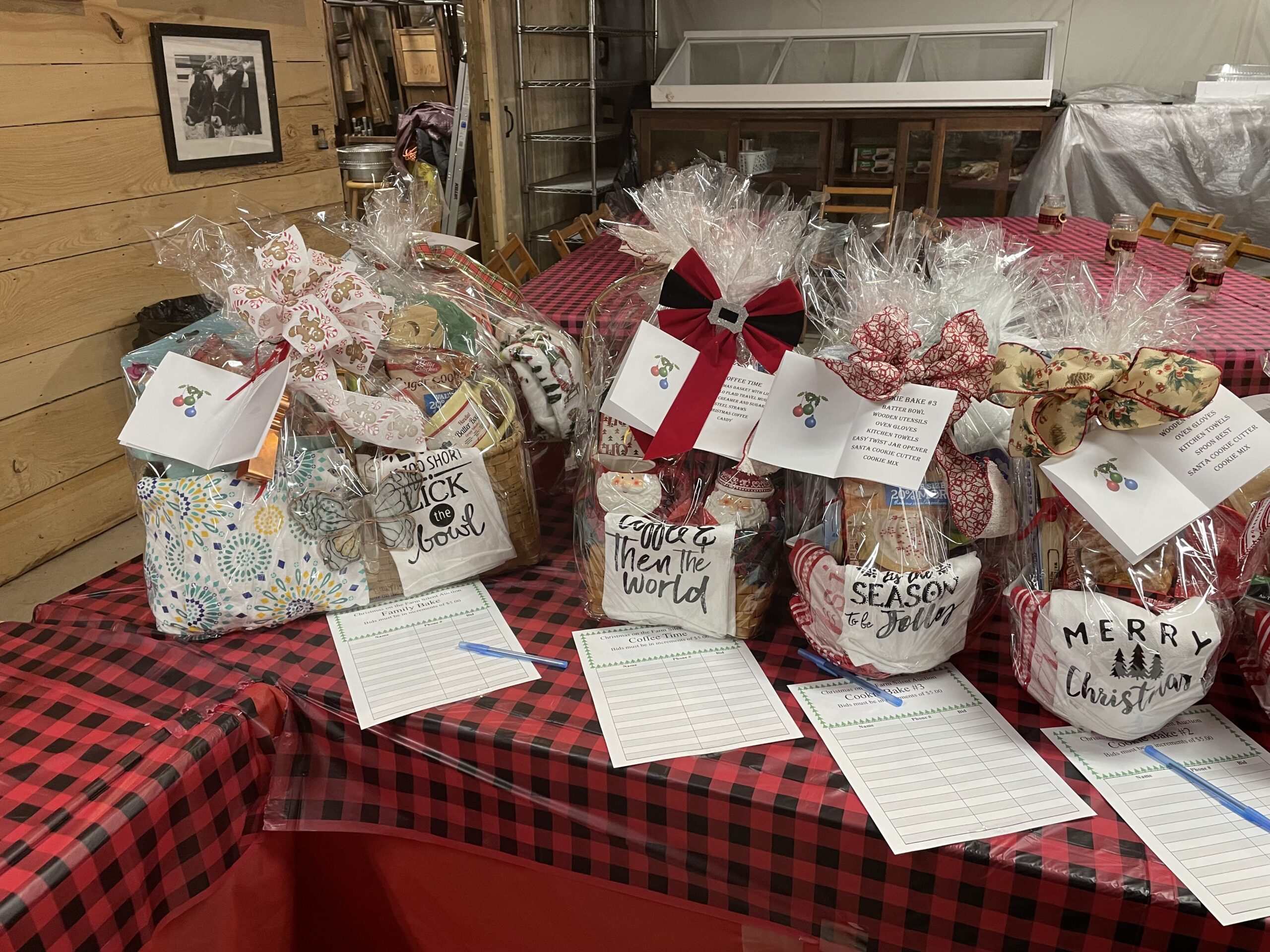 Christmas on the Farm holds a successful silent auction