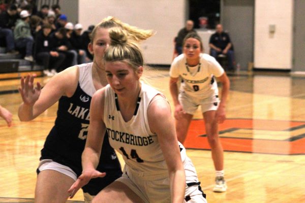 Lady Panthers Move in to First Place Tie in GLAC